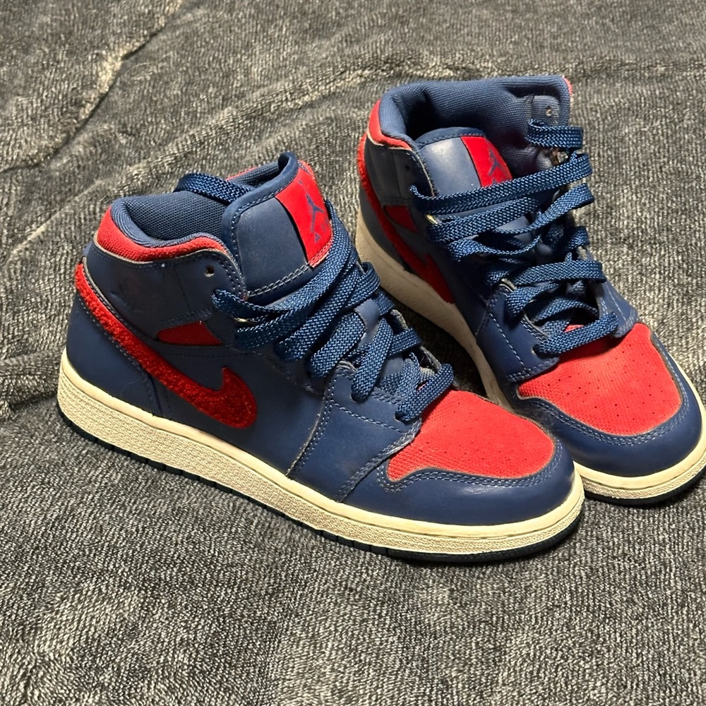 Jordan Kids Blue & Red Sneakers